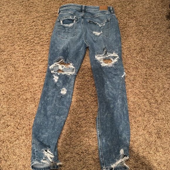 American Eagle Stretch Ripped Blue Jeans | Size 4 Standard - Picture 2 of 2